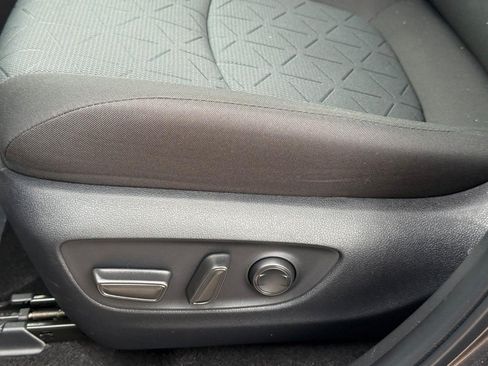 Used 2025 Toyota RAV4 XLE w/ Convenience Package FWD image 20