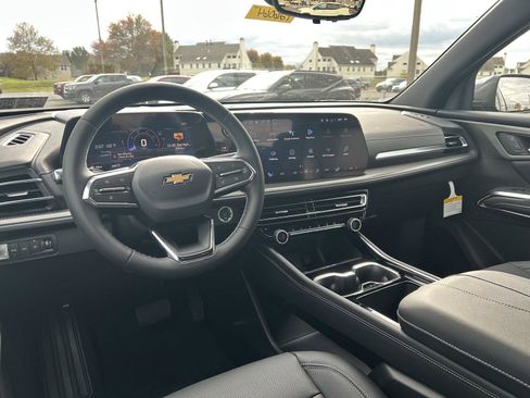 New 2026 Chevrolet Traverse LT w/ Driver Confidence Package image 31