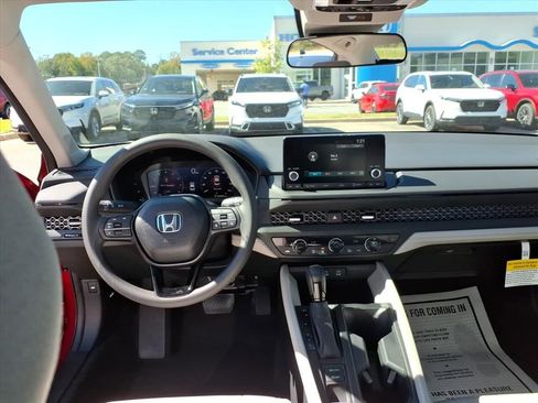 New 2025 Honda Accord SE image 9