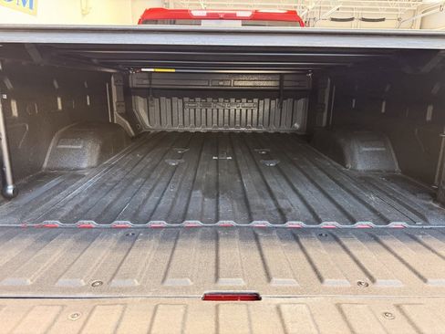 Used 2023 GMC Sierra 3500 Denali image 8