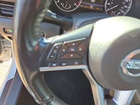 Used 2021 Nissan Sentra SV w/ Trunk Package image 21