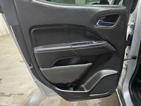 Used 2017 GMC Canyon SLE w/ All Terrain X Package image 14