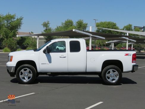 Used 2013 GMC Sierra 2500 SLT w/ SLT Convenience Package AWD/4WD image 10