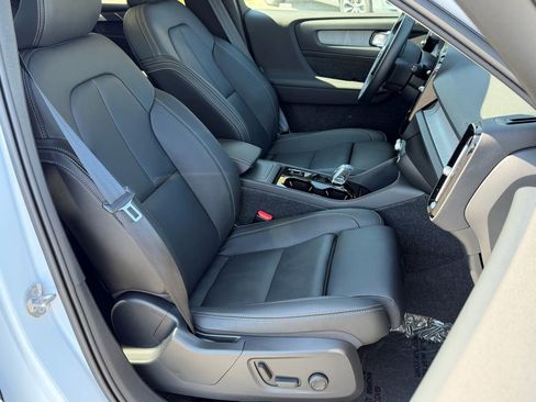 Used 2026 Volvo XC40 B5 Plus w/ Protection Package Premier AWD/4WD image 14