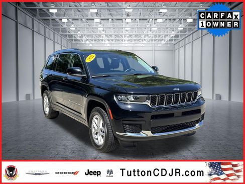 Used 2022 Jeep Grand Cherokee L Laredo w/ Luxury Tech Group I RWD image 1