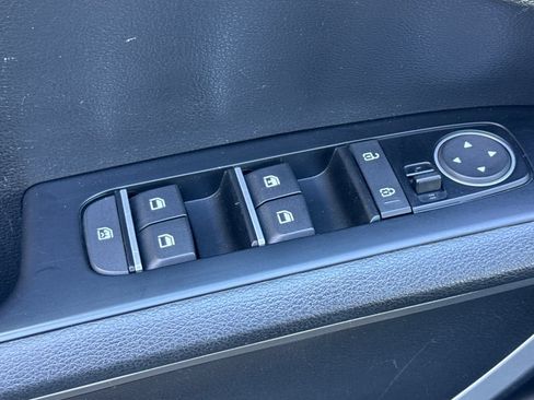 Used 2024 Kia Soul LX w/ Option Group 015 FWD image 12