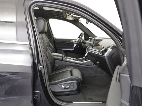 Certified 2025 BMW X5 xDrive50e AWD/4WD image 18