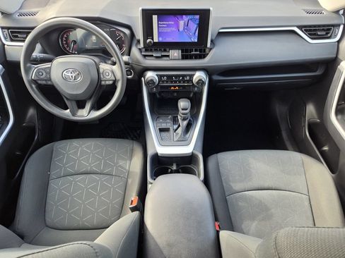 Used 2025 Toyota RAV4 XLE FWD image 13