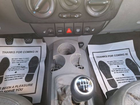 Used 2001 Volkswagen Beetle GLX FWD image 24