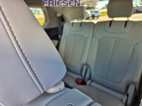 Used 2022 Jeep Grand Cherokee L Overland w/ Advanced Protech Group III image 11