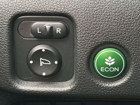 Used 2022 Honda Pilot Sport image 25