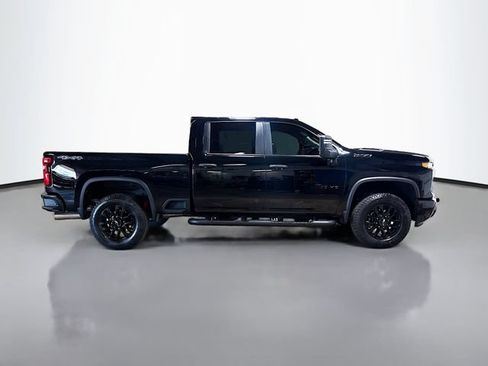 Used 2025 Chevrolet Silverado 2500 Custom w/ Custom Value Package AWD/4WD image 5