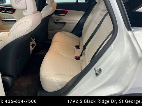 Certified 2025 Mercedes-Benz GLC 300 4MATIC image 19
