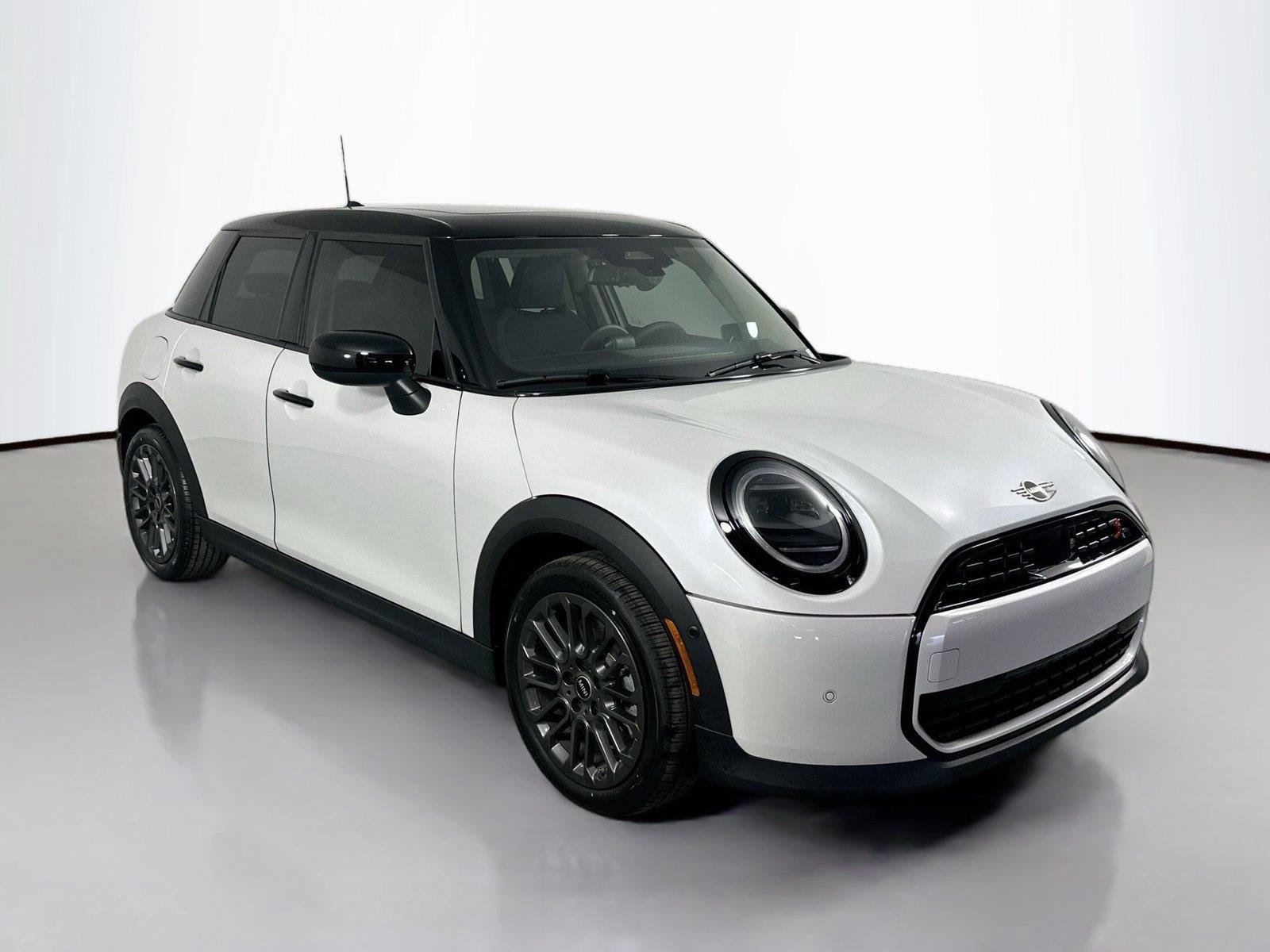 Used 2025 MINI Cooper S FWD image 3