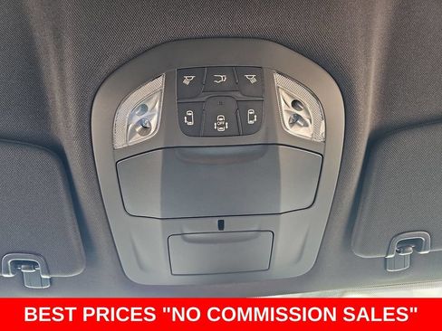New 2027 Chrysler Pacifica Select FWD image 32