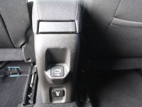 Used 2021 Jeep Renegade Latitude image 33