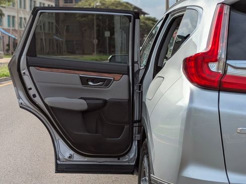 Used 2018 Honda CR-V EX image 11