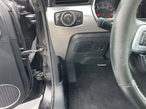 Used 2019 Ford Mustang Premium image 30