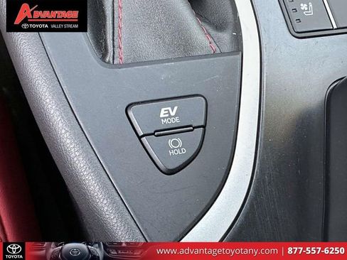 Used 2023 Lexus UX 250h F Sport AWD/4WD image 39