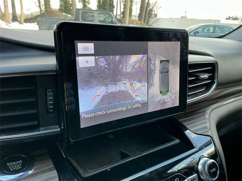 Used 2022 Ford Explorer Limited w/ Equipment Group 301A image 11