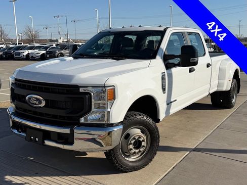 Used 2022 Ford F350 XL w/ Power Equipment Group image 4