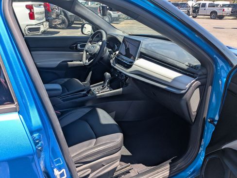 Used 2025 Jeep Compass Limited AWD/4WD image 31