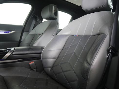 Certified 2024 BMW 740i xDrive image 11