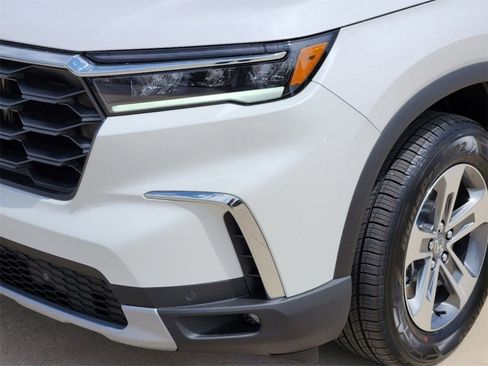 New 2025 Honda Pilot EX-L image 6