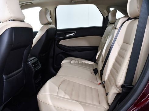 Used 2024 Ford Edge SEL w/ Convenience Package image 16