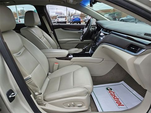 Used 2016 Cadillac XTS Luxury image 16