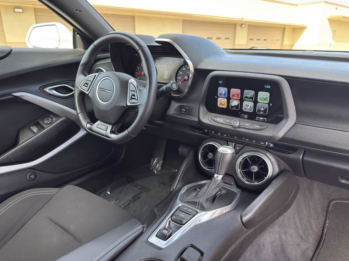 Used 2018 Chevrolet Camaro SS RWD image 18