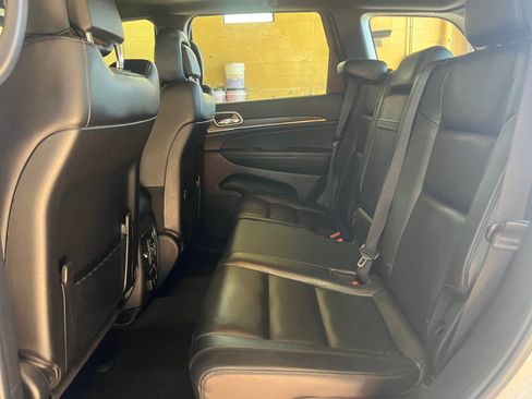 Used 2022 Jeep Grand Cherokee Limited image 16