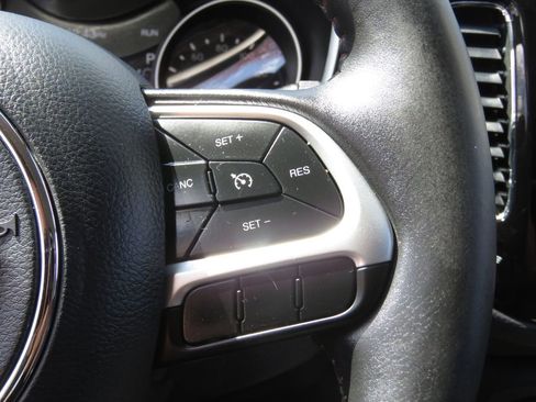 Used 2018 Jeep Compass Limited AWD/4WD image 22