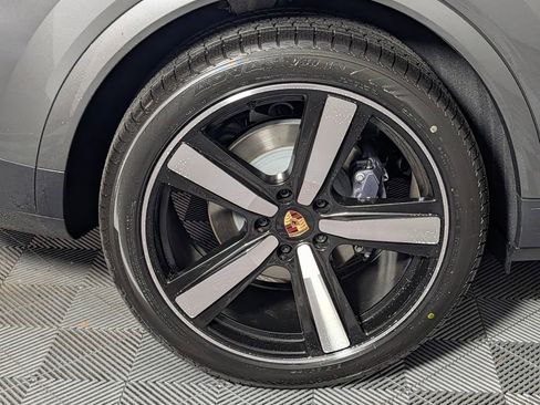 New 2026 Porsche Cayenne image 13