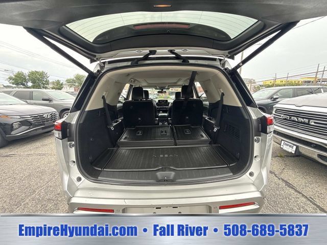 Used 2022 Nissan Pathfinder Platinum w/ Lighting Package (N92) AWD/4WD image 6
