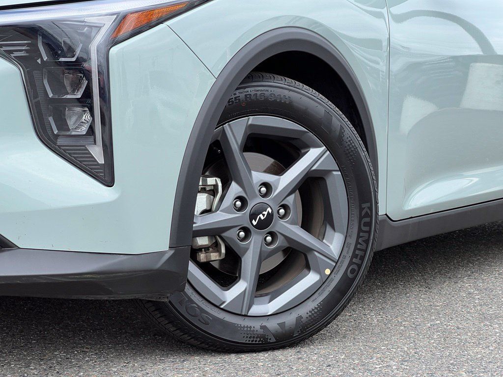 Certified 2025 Kia K4 FWD image 2