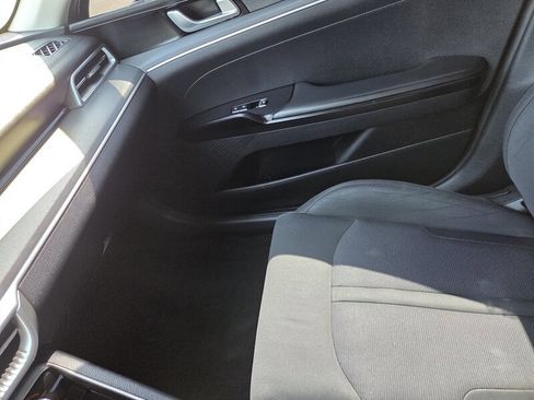 Used 2021 Kia K5 LXS image 22