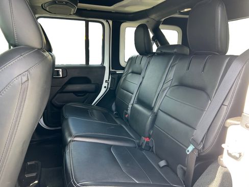 Used 2022 Jeep Wrangler Unlimited Sahara w/ Safety Group image 13