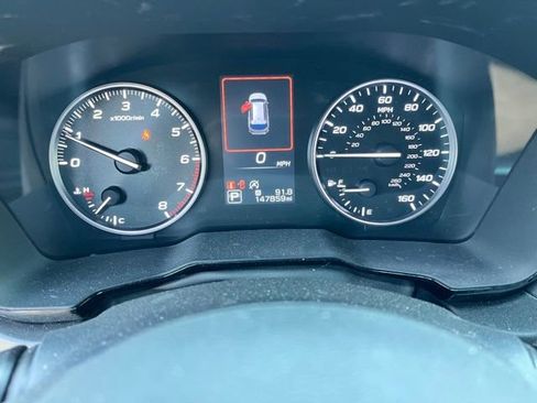 Used 2022 Subaru Outback Premium image 16