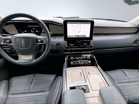 Used 2020 Lincoln Navigator L Black Label w/ Cargo Convenience Package image 16