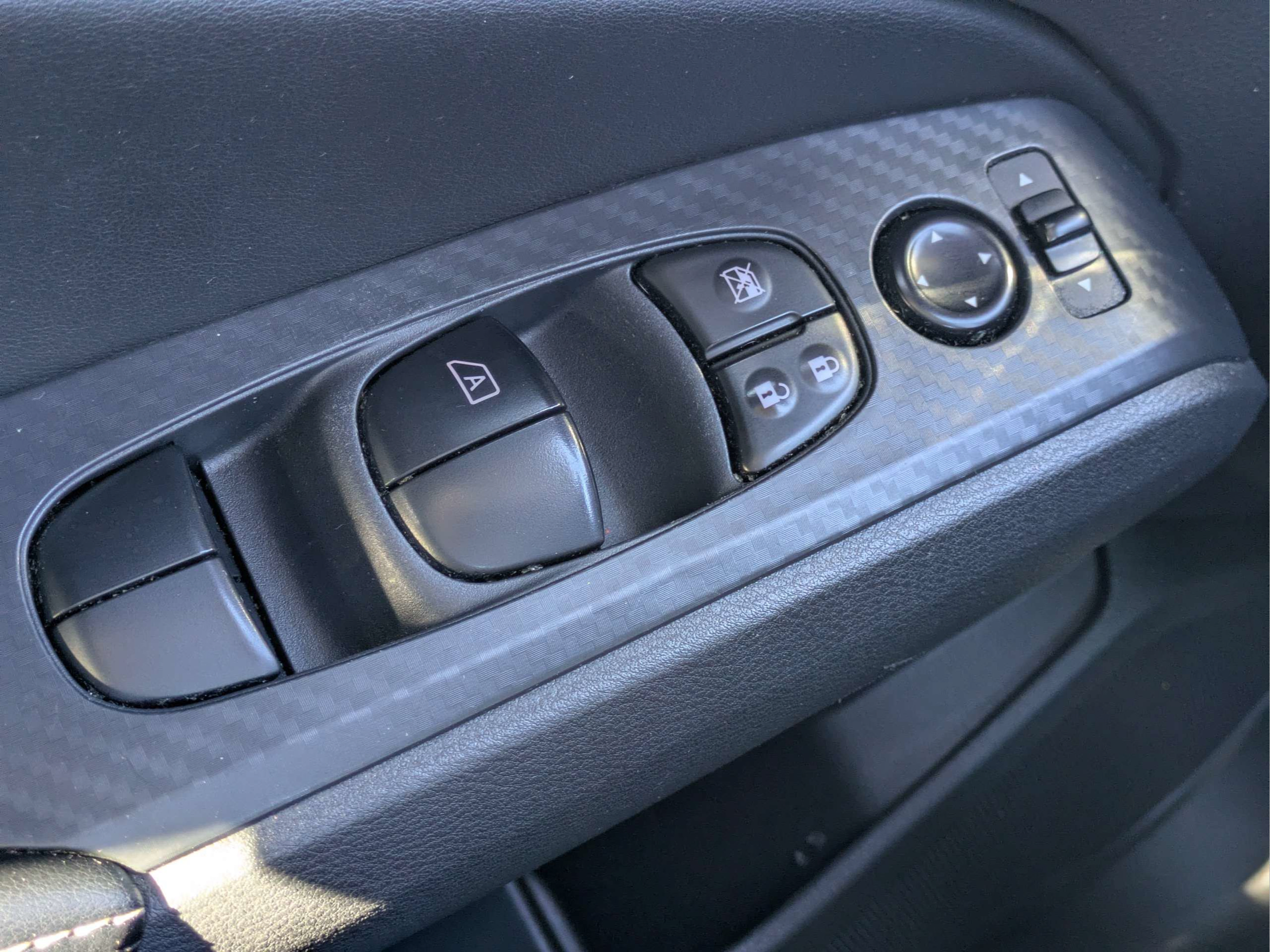 Used 2025 Nissan Altima 2.5 SV FWD image 19