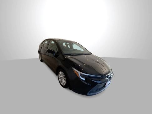 Used 2023 Toyota Corolla LE w/ LE Premium Package AWD/4WD image 2