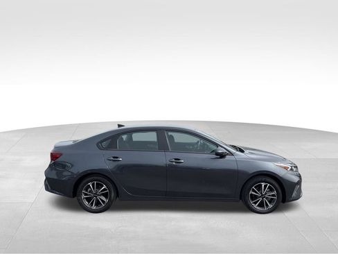 Used 2023 Kia Forte LXS FWD image 8