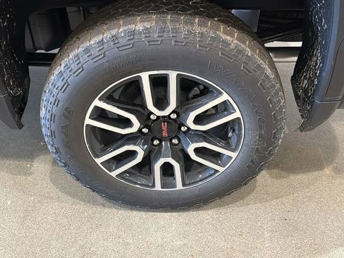 New 2026 GMC Sierra 1500 AT4 w/ AT4 Preferred Package image 10