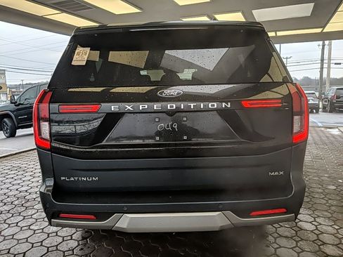 Used 2025 Ford Expedition Max Platinum w/ Driver's Package image 6