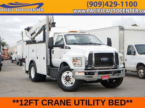 Used 2019 Ford F750 2WD Regular Cab Super Duty image 1