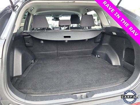 Used 2021 Toyota RAV4 LE image 22