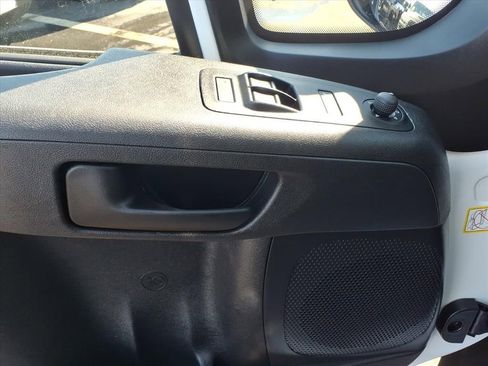 Used 2025 RAM ProMaster 2500 w/ Convenience Group image 4