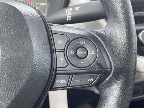 Used 2024 Toyota Corolla Cross L FWD image 30