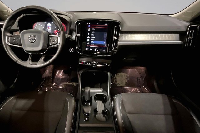 Used 2020 Volvo XC40 T5 Momentum AWD/4WD image 18
